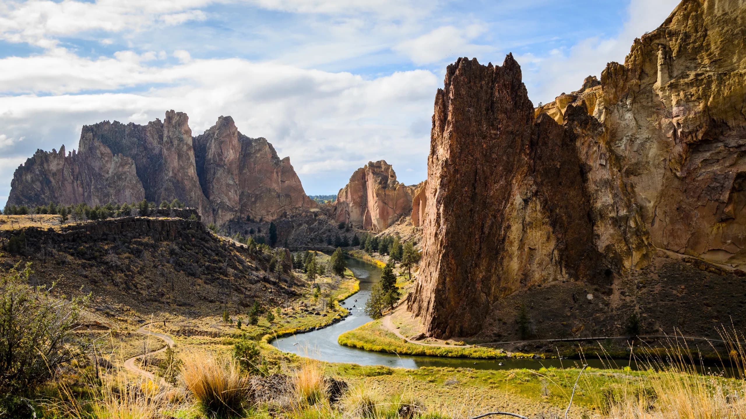 Beautiful view of Bend, Oregon showing the cityscape, mountains, and natural landscape